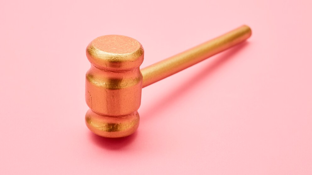 Hammer im Gericht
