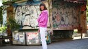Frau in Lederjacke