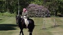 Queen Elizabeth reitet auf einem Pferd