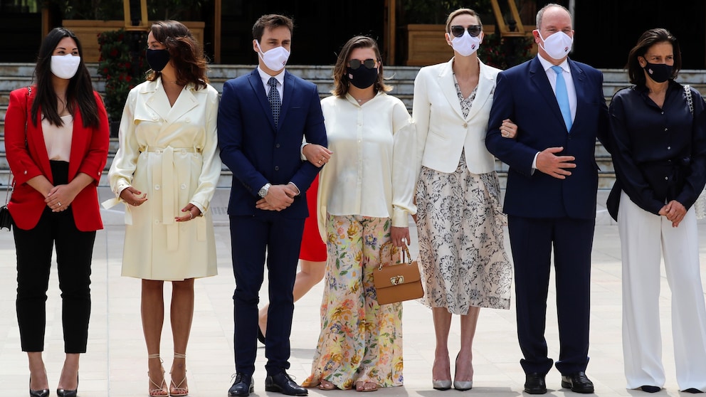 Marie Chevallier, Pauline Ducruet, Louis Ducruet, Camille Gottlieb, Fürstin Charlène, Fürst Albert und Stéphanie von Monaco