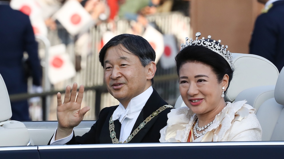 Japans Kaiser und seine Frau