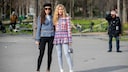 Frauen mit Leggings und Treggings