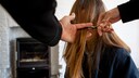 Frau beim Friseur