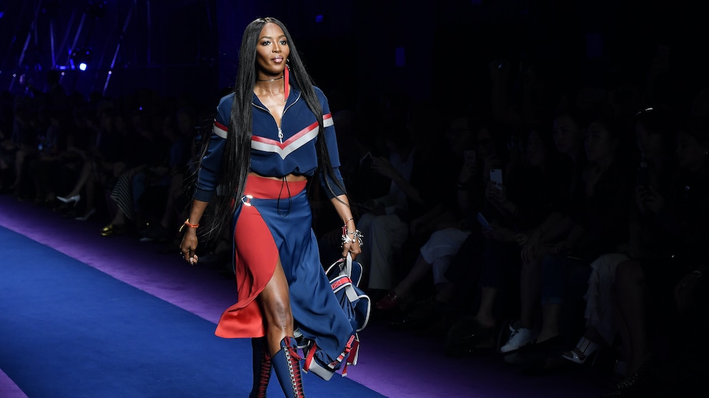 Naomi Campbell auf dem Catwalk