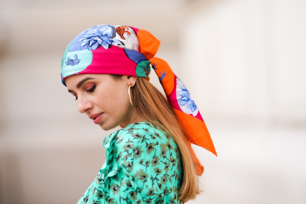 Frau mit Bandana