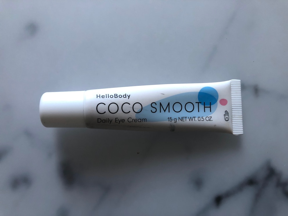 Tube der HelloBody „Coco Smooth Daily Eye Cream“