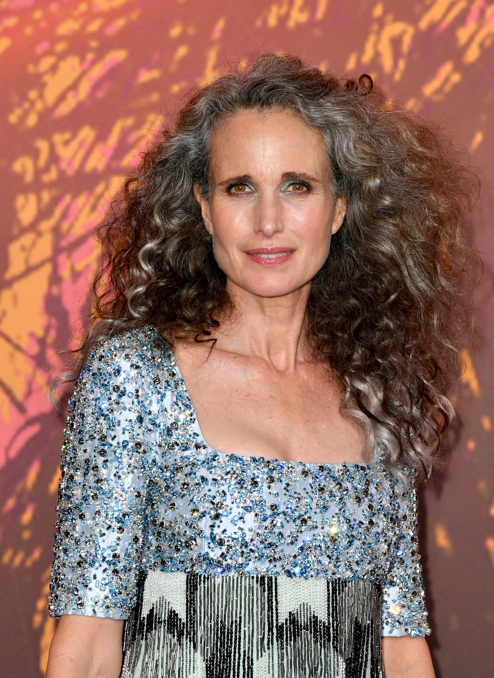 Promi-Frauen mit grauen haaren: Andie MacDowell