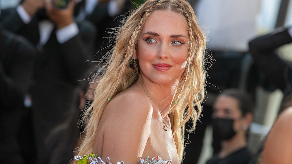 Chiara Ferragni mit geflochtener Frisur in Cannes