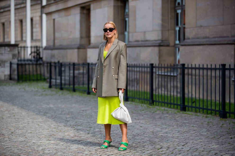 Frau mit Handtasche