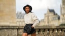 Frau in Strickpullover