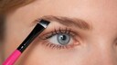 Frau beim Microshading