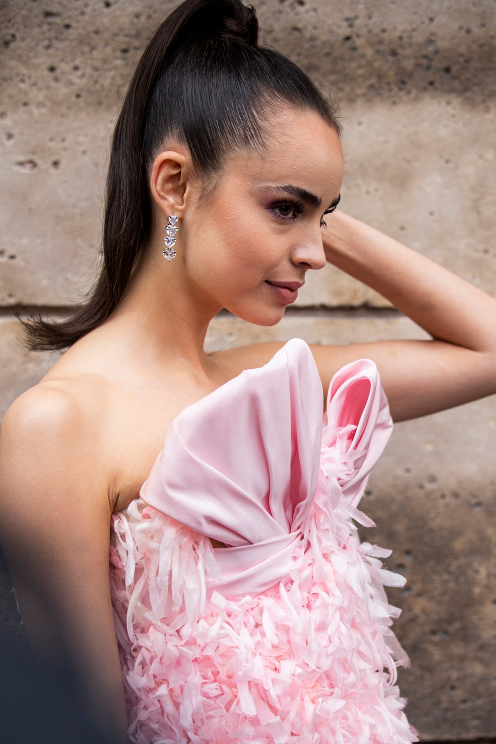 Sofia Carson mit High Ponytail