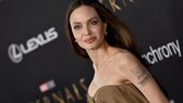 Angelina Jolie mit Kinn-Schmuck