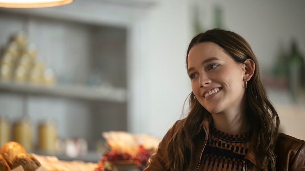 Victoria Pedretti als Love Quinn in You