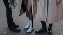Frauen in Winterschuhen