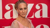 Sarah Jessica Parker steht zu ihren grauen Haaren