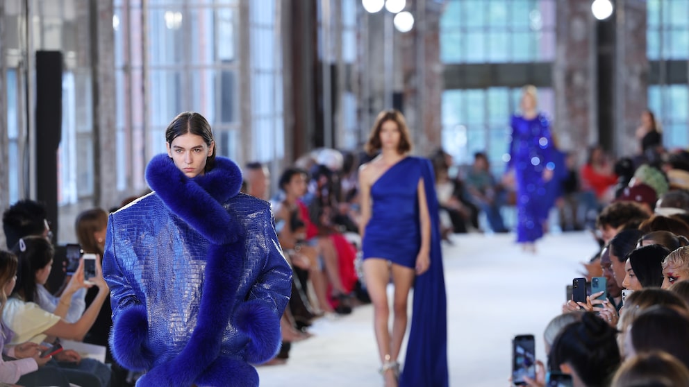 Blau ist im Herbst die Trendfarbe