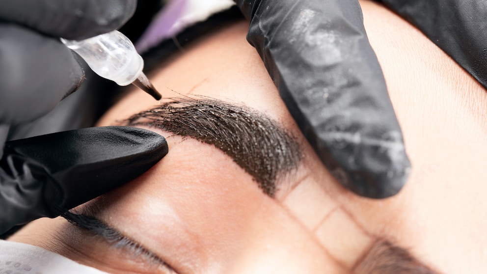 Augenbrauen Microblading