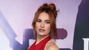 Lily James trägt „Copper Hair“