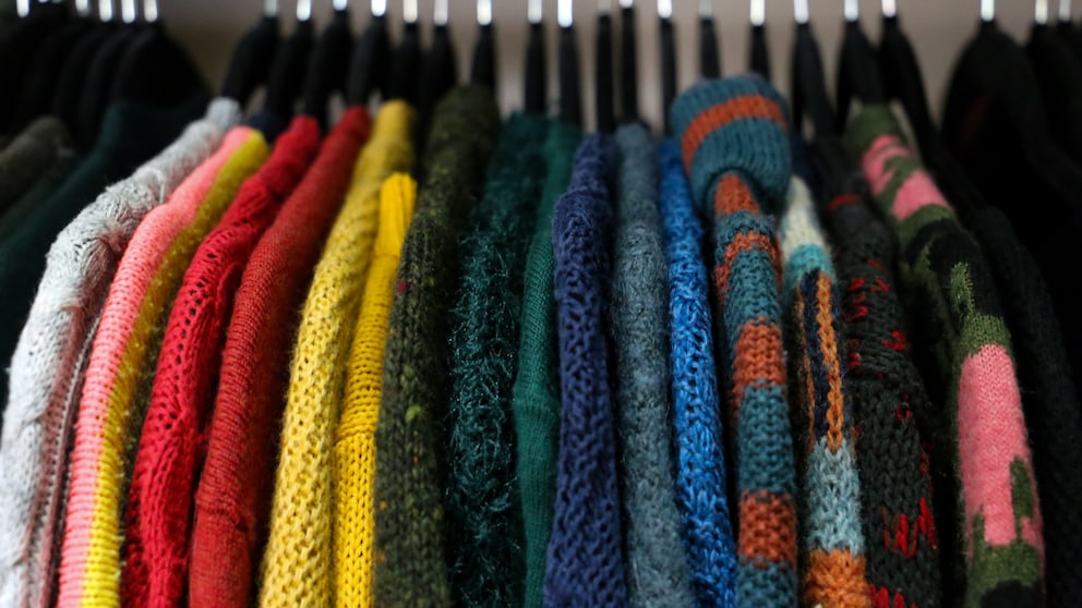 Was steht heute auf dem Plan, wie ist die Stimmung - Dinge, die die Farbwahl des Outfits bestimmen. Welche Bedeutung Farben haben, erfahren Sie bei STYLEBOOK.