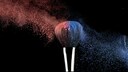 Blush Brush mit rotem und blauem Puder