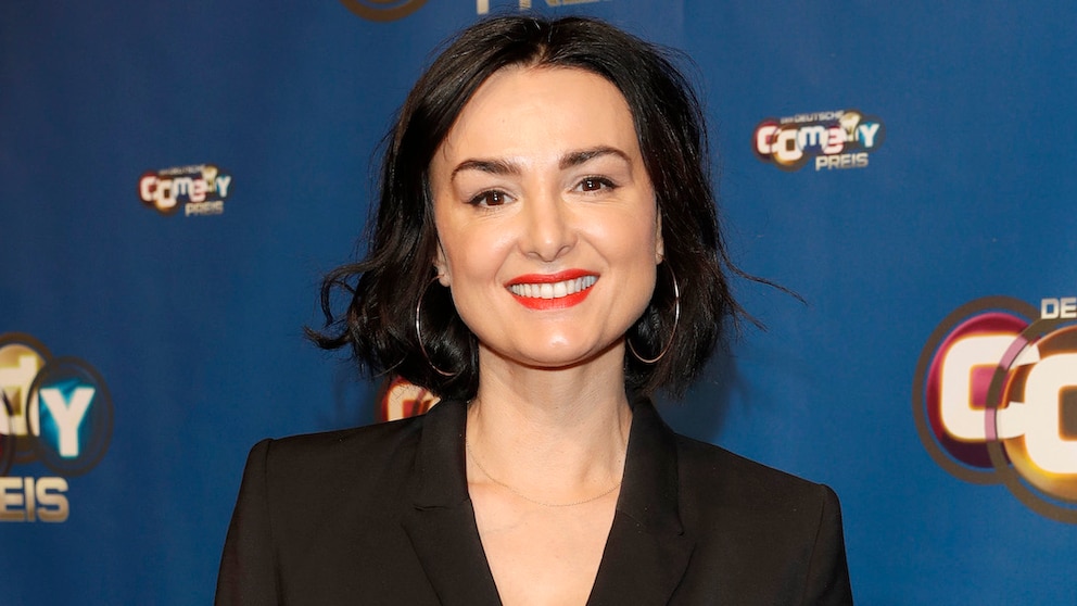 Mimi Fiedler mit Lippenstift im ganzen Gesicht - was soll das?