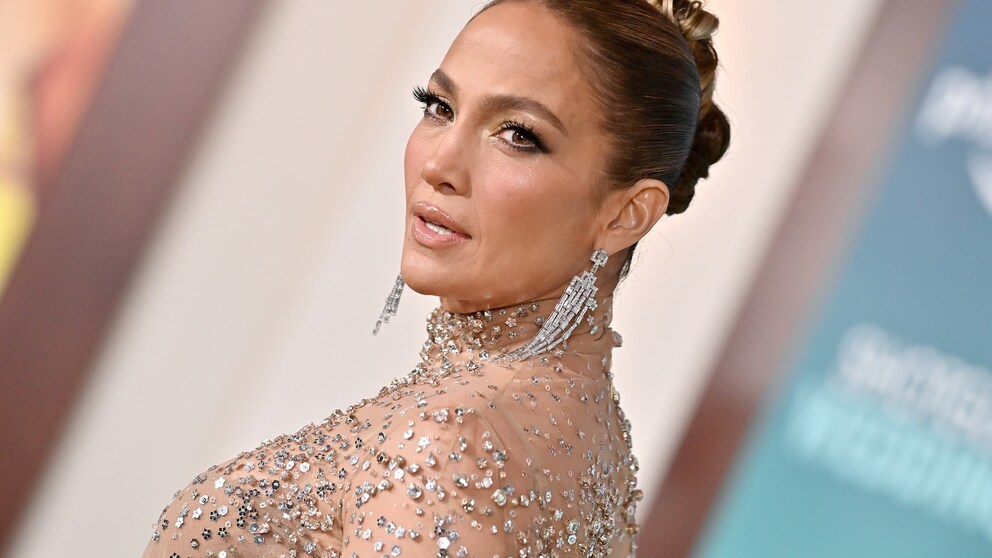 Wenn der Filter verrutscht, dann freuen sich die Fans: Auch Jennifer Lopez hat eine ganz normale Haut!