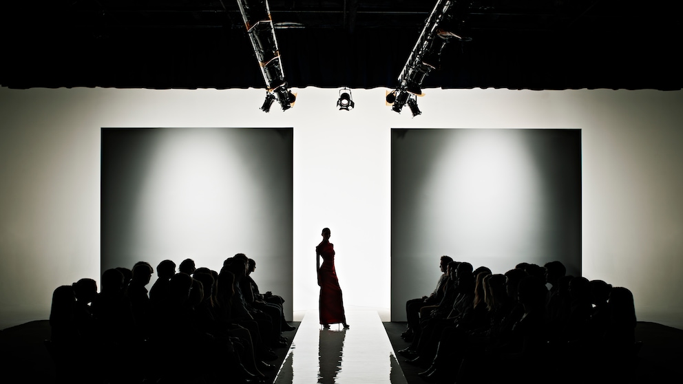 Keine physischen Laufstege in New York: Maison Meta veranstaltet erste KI-Fashion-Week