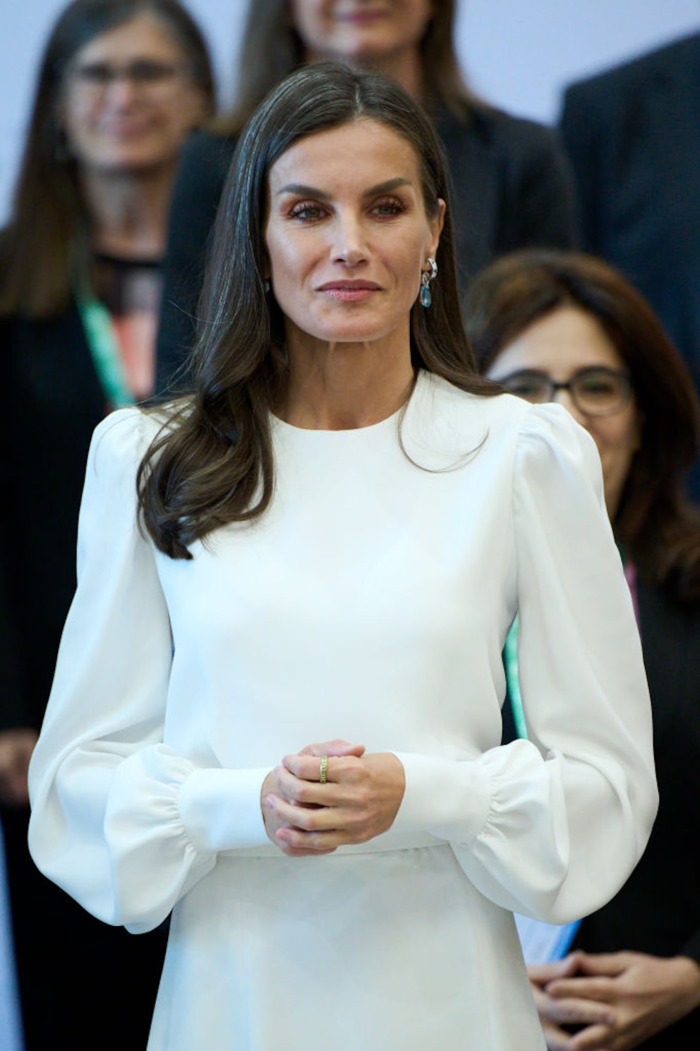 Königin Letizia von Spaniens Frisur ist der von Kate zum Verwechseln ähnlich. Beide setzen auf den eleganten Waves-Look.