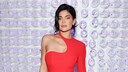 Kylie Jenner mit Beauty-OPs