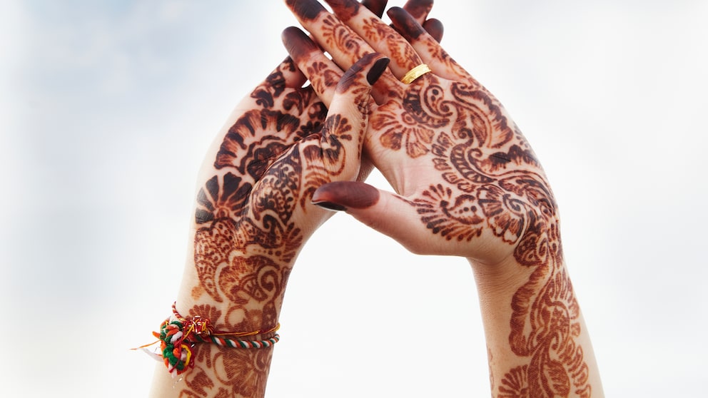 Henna-Tattoos stehen traditionell für Glück und Gesundheit.
