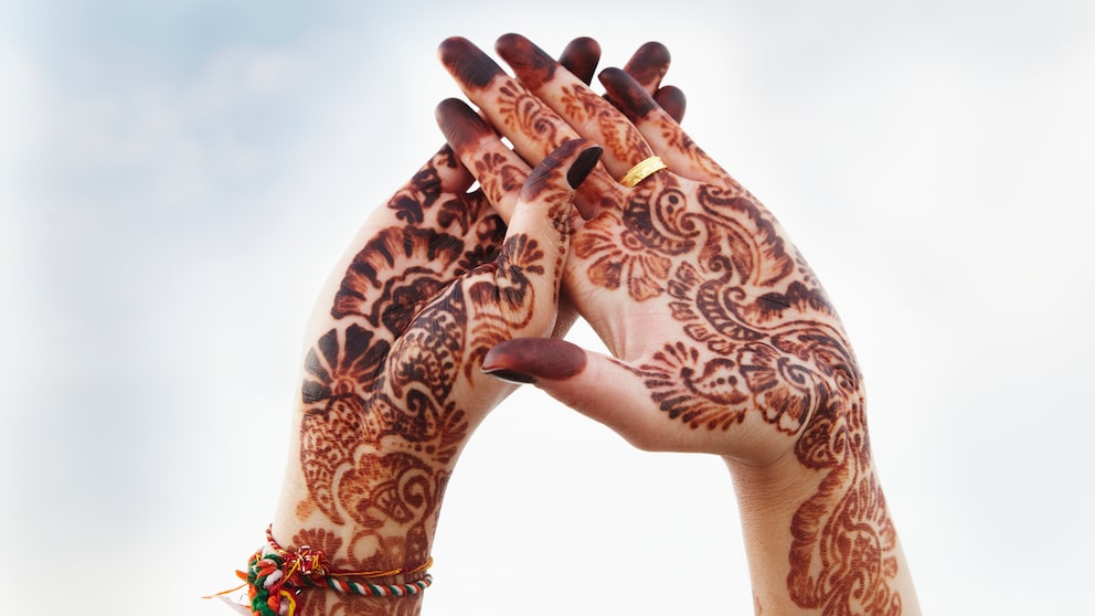 Henna-Tattoos stehen traditionell für Glück und Gesundheit.