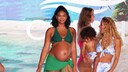 Chanel Iman im Bikini und mit Babybauch auf dem Laufsteg