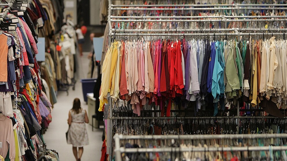 Wird Fast Fashion zukünftig verboten?