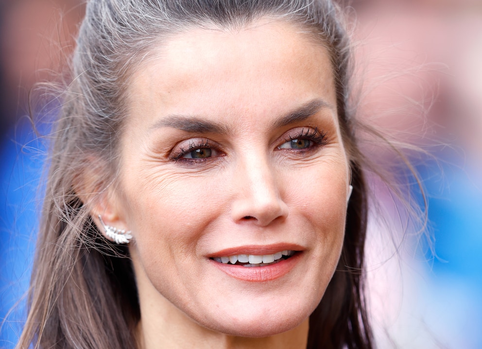 Königin Letizia versucht nicht, ihre grauen Härchen zu verstecken