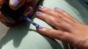 Sie wollen öfter die Nagellack-Farbe wechseln? Dann ist Peel-off-Nagellack genau das Richtige für Sie!