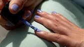 Sie wollen öfter die Nagellack-Farbe wechseln? Dann ist Peel-off-Nagellack genau das Richtige für Sie!