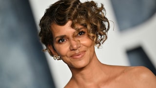 Halle Berry mit kurzen Locken
