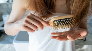 Haare kaputt, aber keine Lust auf Abschneiden? STYLEBOOK hat die besten Tipps