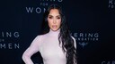 Kim Kardashian mit kurzen Haaren