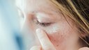 Mit der „Short Contact Therapy“ können Sie empfindliche Haut Schritt für Schritt an bestimmte Inhaltsstoffe gewöhnen