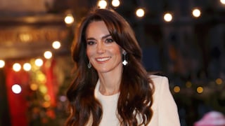 Prinzessin Kate an Weihnachten im cremeweißen Outfit