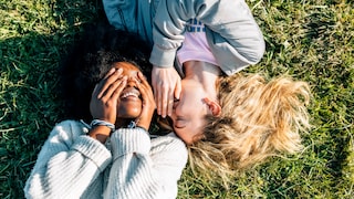 Frauen lästern mehr als Männer! Vorurteil – oder die Wahrheit?