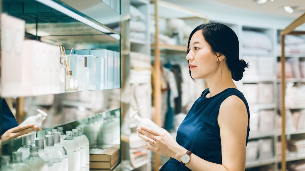 Während der Schwangerschaft sollte man statt Retinol lieber auf andere Wirkstoffe setzen!