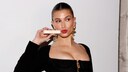 Hailey Bieber als Mob Wife: Ihre neue Frisur sorgt für die aktuell so gefragte „Mob Wife“-Ästhetik