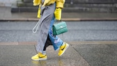 Sneaker können das ganze Outfit maßgeblich prägen – STYLEBOOK zeigt, wie Sie die perfekten für sich finden!