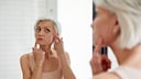 Ist die teure Anti-Aging-Creme wirklich effizienter als die günstige Alternative?