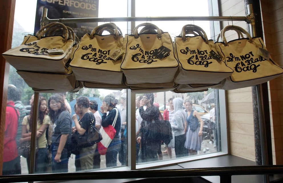 2007 standen die Leute Schlange, um eine der begehrten Tote Bags zu ergattern