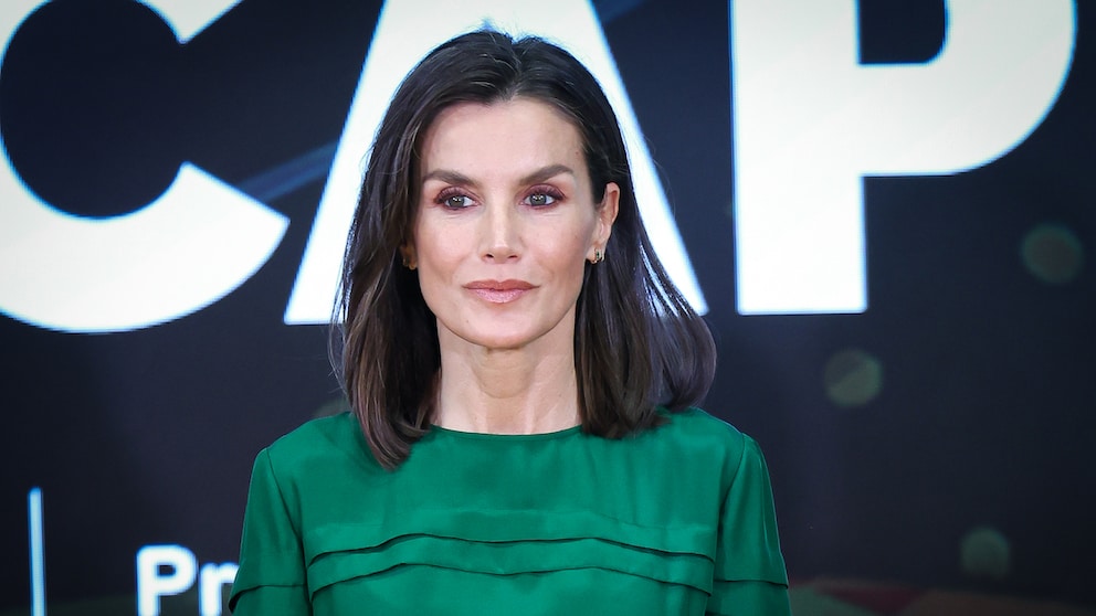 Anders als viele ihrer Royal-Kolleginnen kauft Königin Letizia gerne günstig ein – ihre liebsten Designer und Marken im Check!