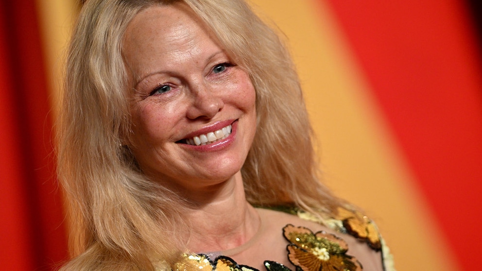 Pamela Anderson heiratet Produzenten Jon Peters